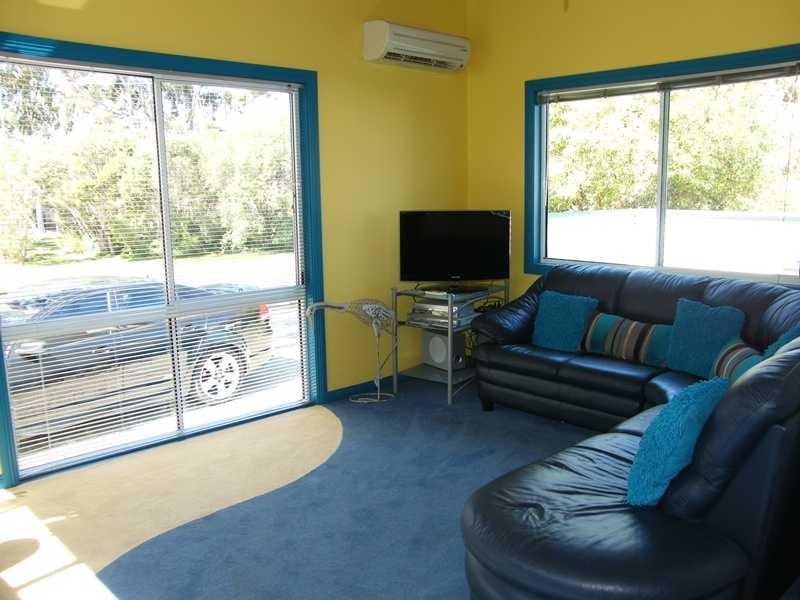 36 Fourth Parade, Raymond Island VIC 3880