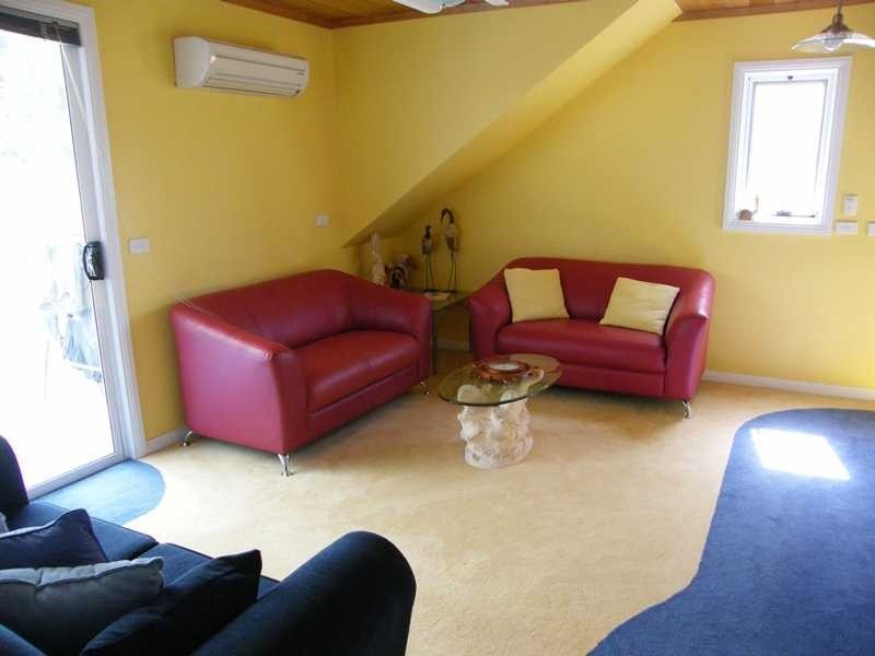 36 Fourth Parade, Raymond Island VIC 3880