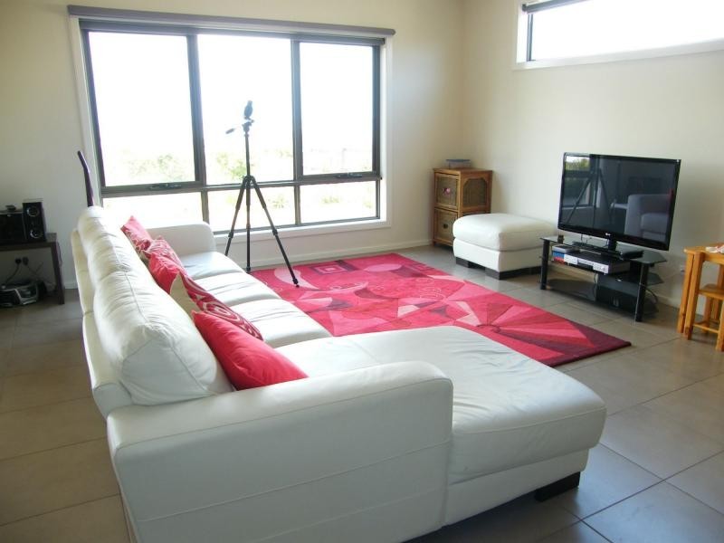 28 Eagle Bay Terrace, Eagle Bay Village, Paynesville VIC 3880