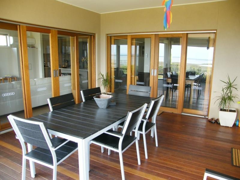 28 Eagle Bay Terrace, Eagle Bay Village, Paynesville VIC 3880