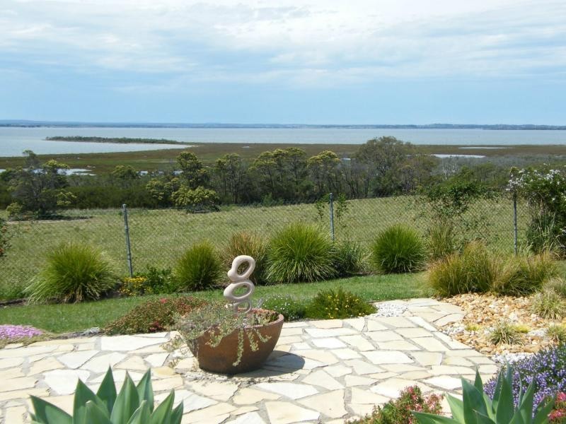 28 Eagle Bay Terrace, Eagle Bay Village, Paynesville VIC 3880