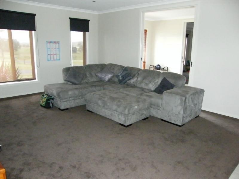 16 Maclure Drive, Bairnsdale VIC 3875