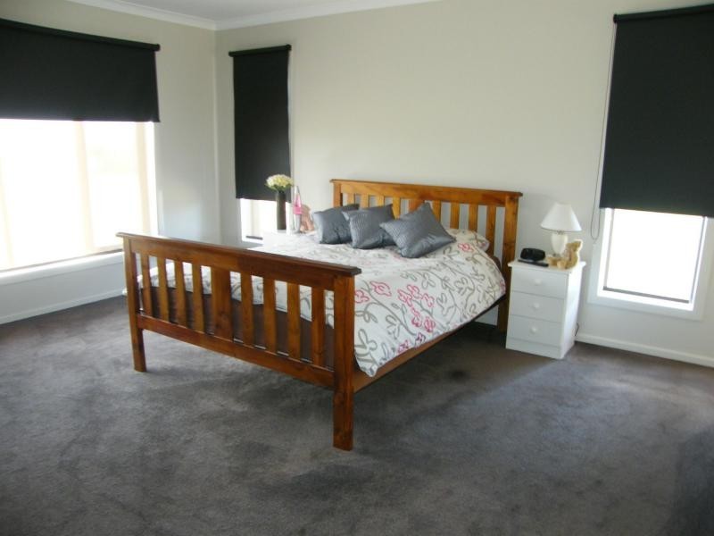 16 Maclure Drive, Bairnsdale VIC 3875