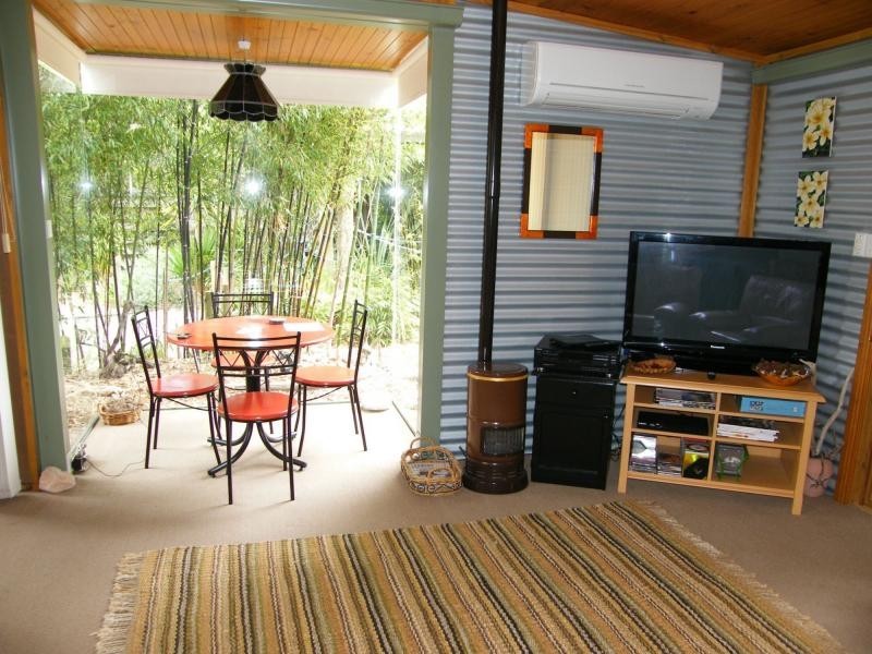 3 Sixth Avenue, Raymond Island VIC 3880