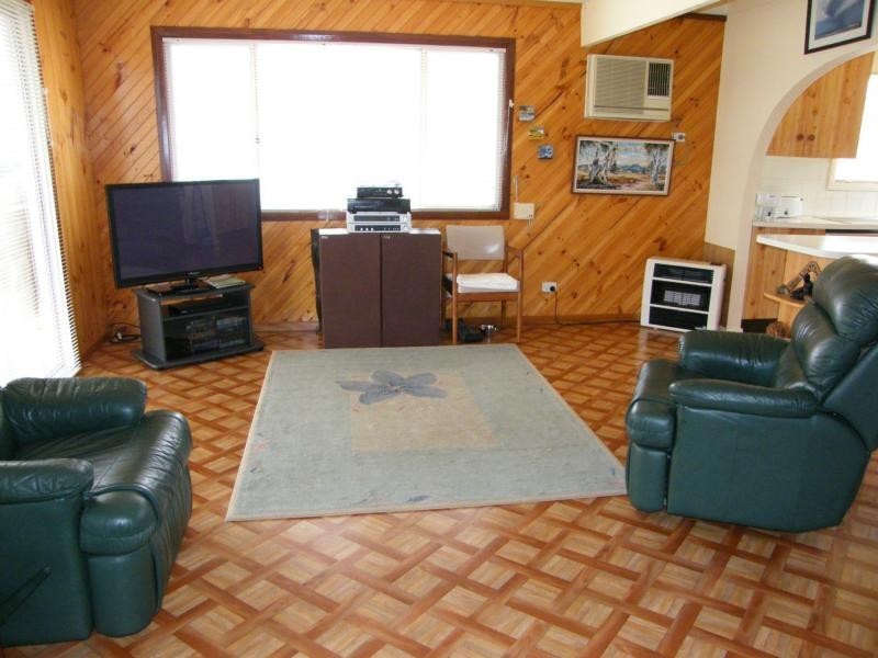 4 Tanjil Avenue, Paynesville VIC 3880