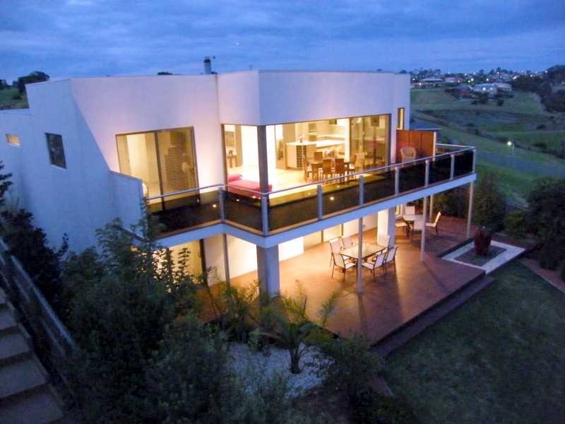 53 Sea Lakes Close, Lakes Entrance VIC 3909