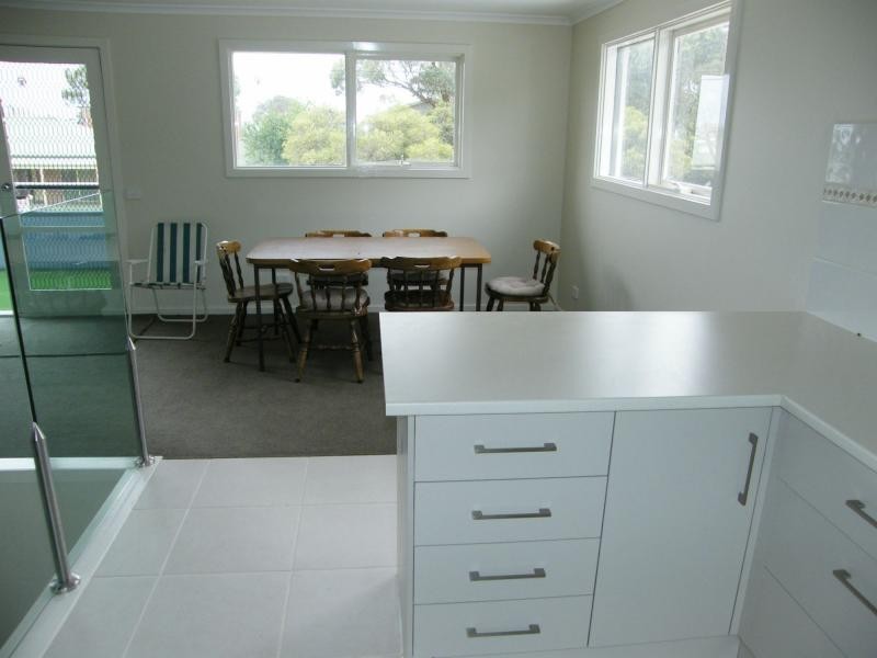 21 Seventh Parade, Raymond Island VIC 3880