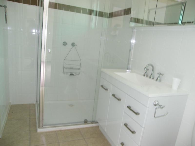 21 Seventh Parade, Raymond Island VIC 3880