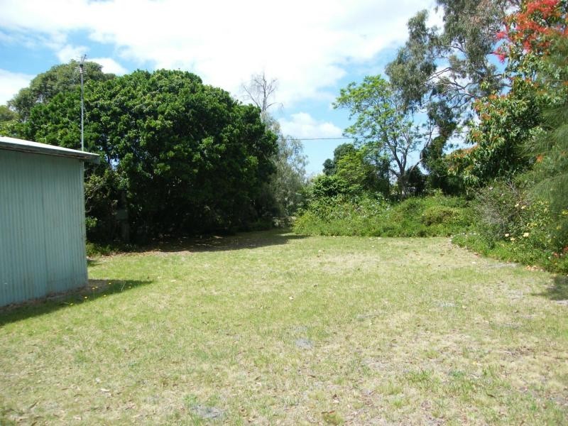 18 First Parade, Raymond Island VIC 3880