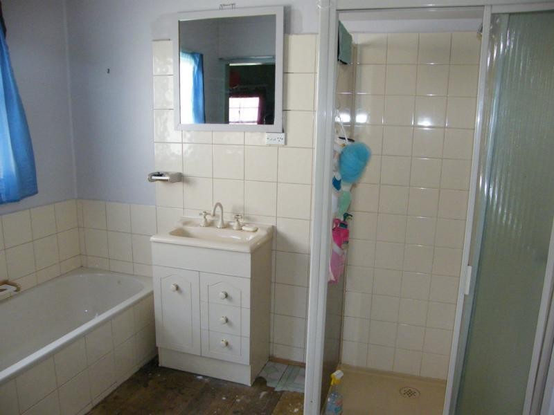 6 Dahlsen, Bairnsdale VIC 3875