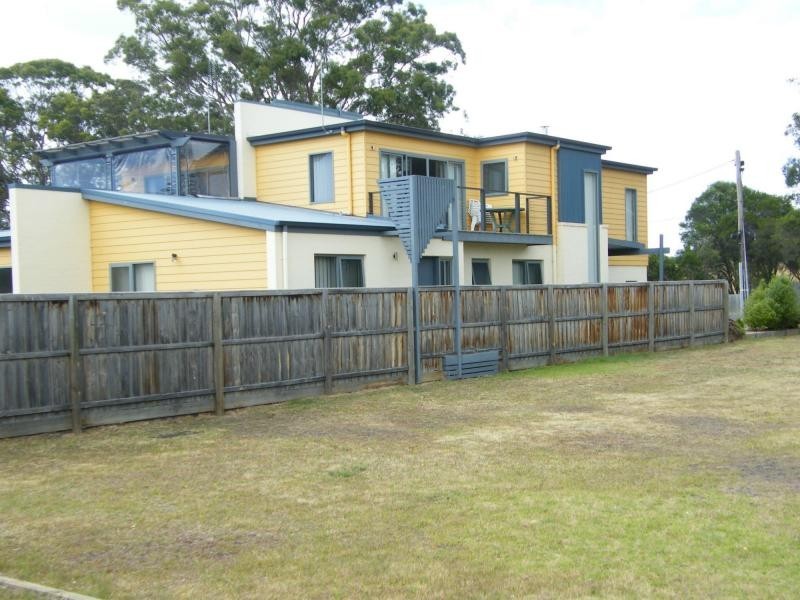 89 Bay, Eagle Point VIC 3878