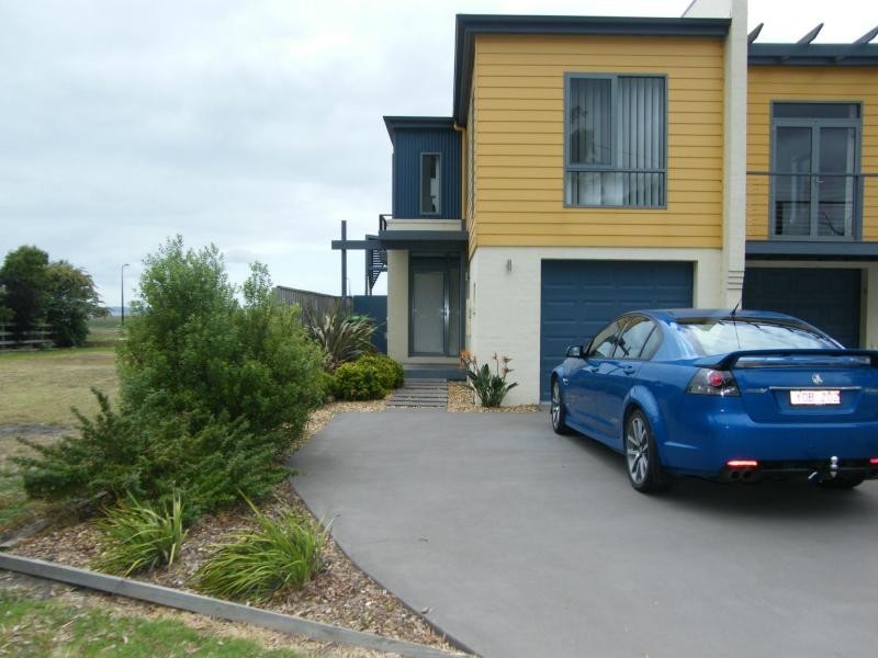 89 Bay, Eagle Point VIC 3878