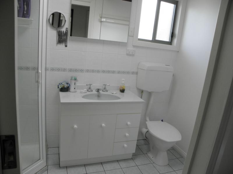 21 Gravelly Point Road, Raymond Island VIC 3880