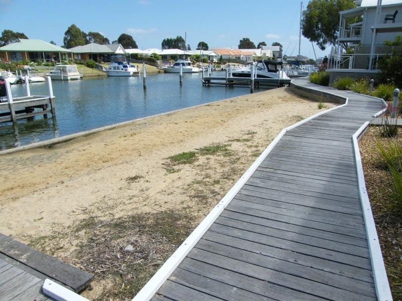 10-17 Mitchell, Paynesville VIC 3880