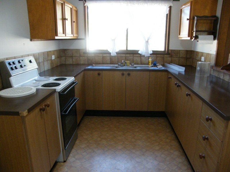 13 Seventh Parade, Raymond Island VIC 3880