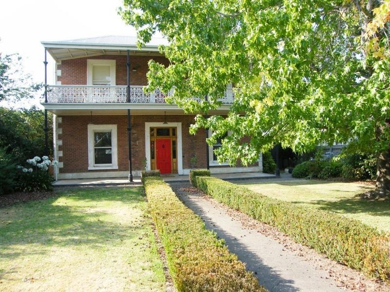 67 Pearson, Bairnsdale VIC 3875