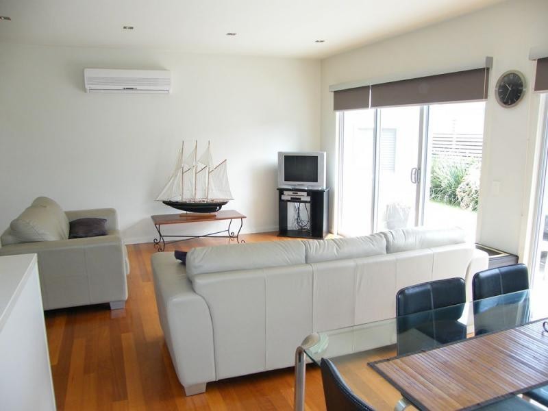 17 Mitchell, Paynesville VIC 3880