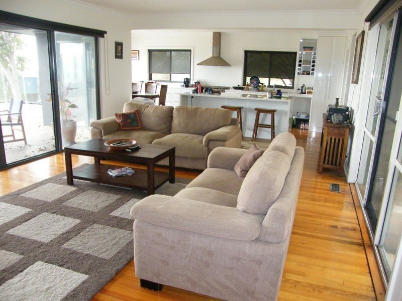 171 Bay Road, Eagle Point VIC 3878