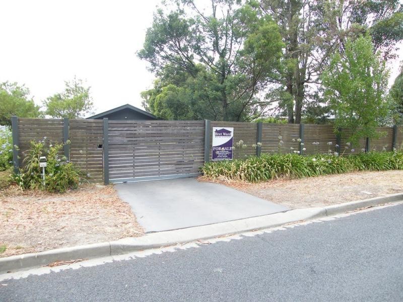 171 Bay Road, Eagle Point VIC 3878