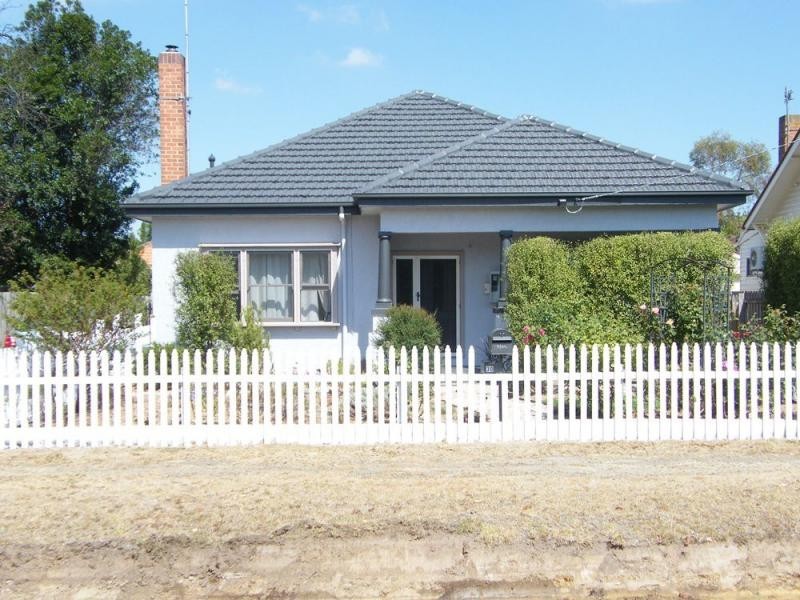 30 Grant, Bairnsdale VIC 3875