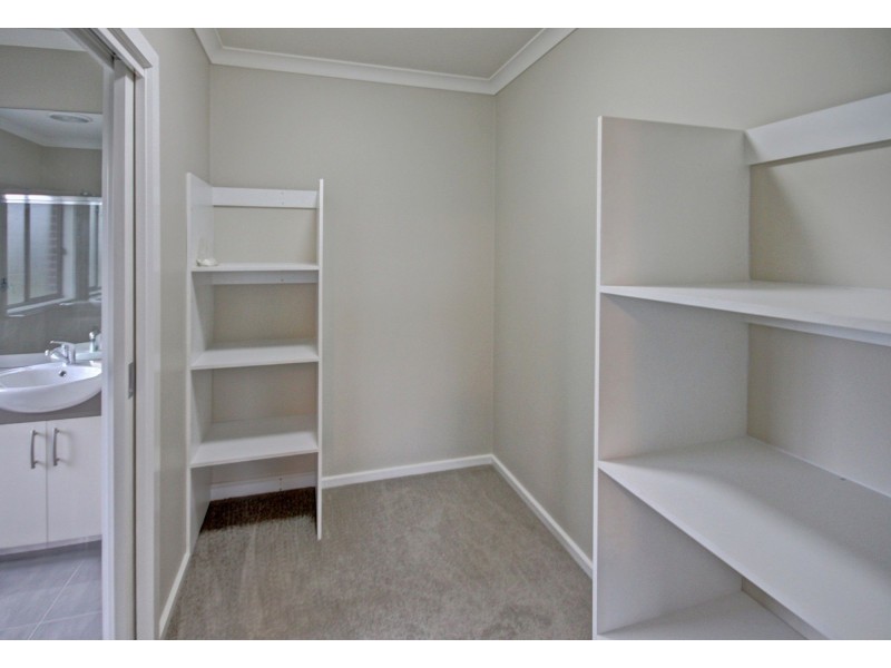 3b Canterbury Close, Eastwood VIC 3875