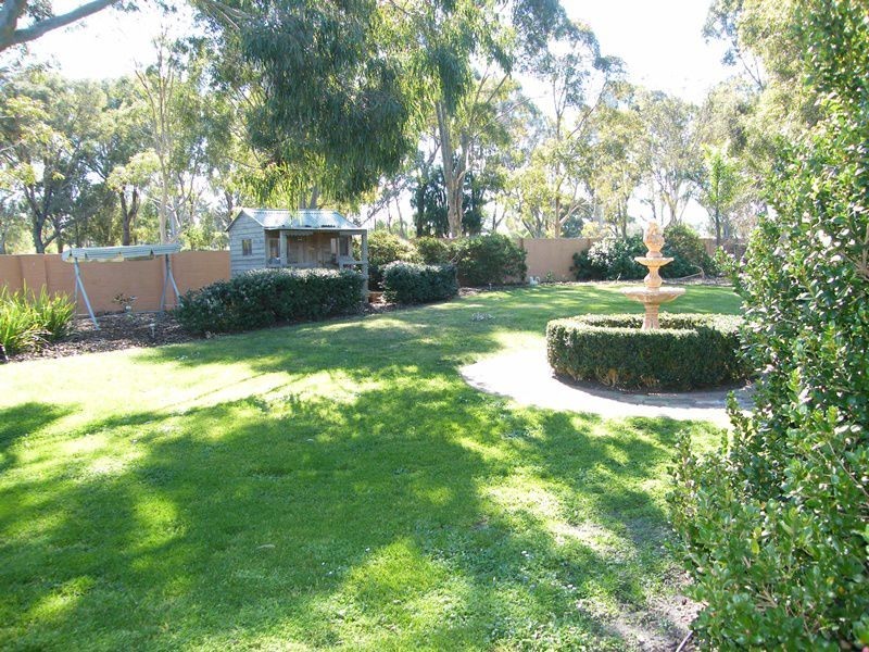 130 Olivers Road, Bairnsdale VIC 3875
