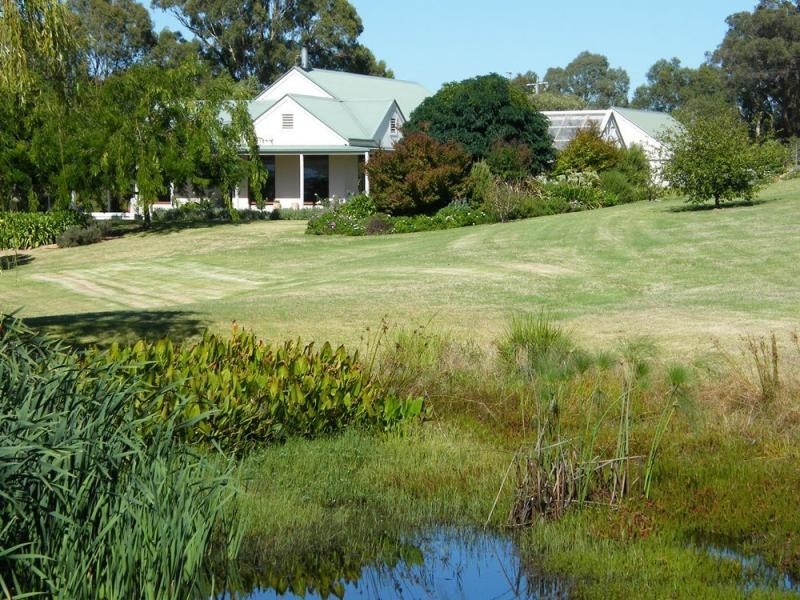 100 Doyles Road, Bairnsdale VIC 3875