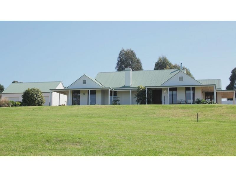 100 Doyles Road, Bairnsdale VIC 3875