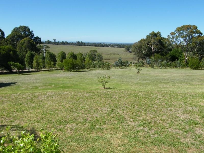 100 Doyles Road, Bairnsdale VIC 3875