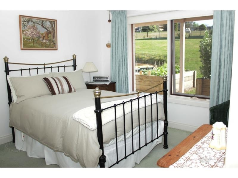 100 Doyles Road, Bairnsdale VIC 3875