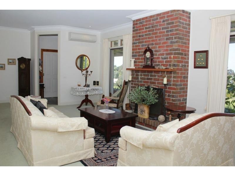 100 Doyles Road, Bairnsdale VIC 3875