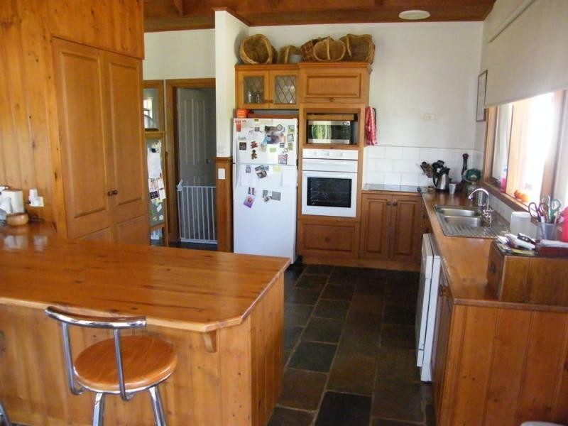 100 Doyles Road, Bairnsdale VIC 3875