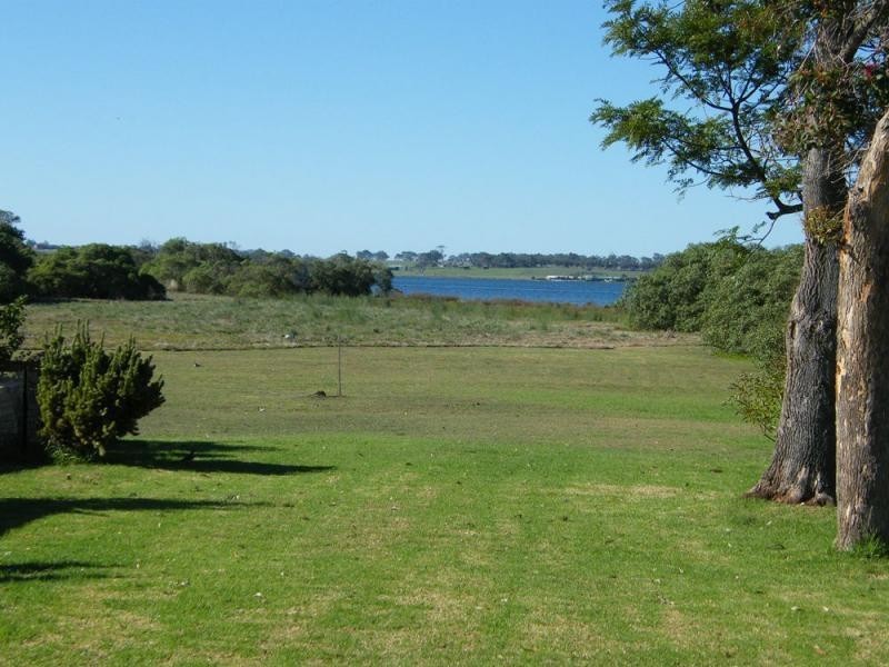 174 Rivermouth, Eagle Point VIC 3878