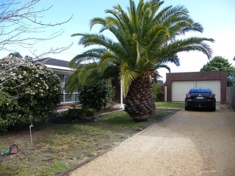 1 McMillan Grove, Paynesville VIC 3880