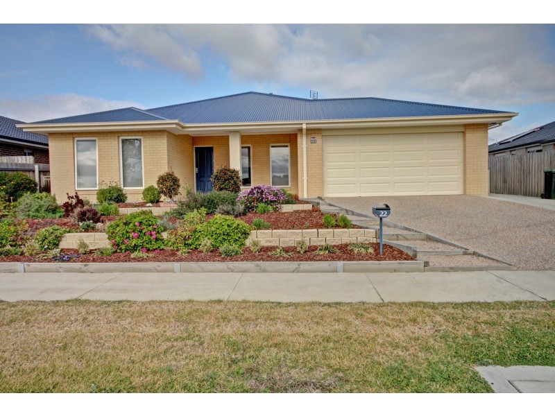 22 Mccallum Dr, Eastwood VIC 3875