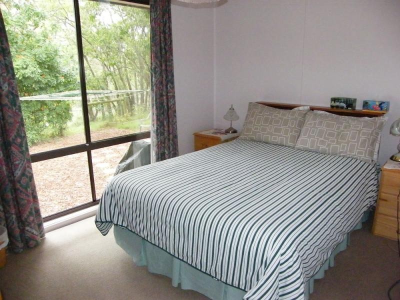 100 Mathiesons Road, Eagle Point VIC 3878