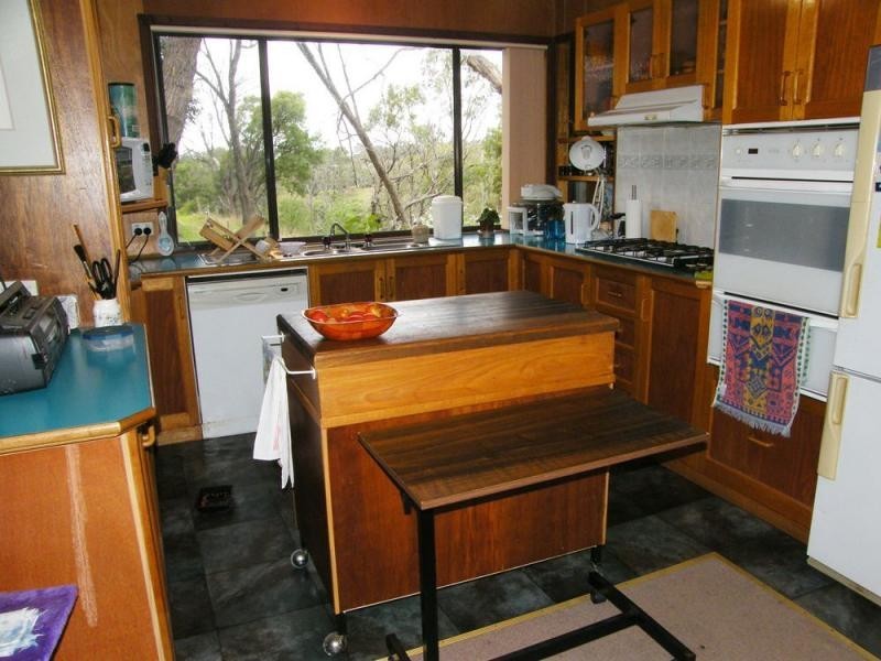 100 Mathiesons Road, Eagle Point VIC 3878