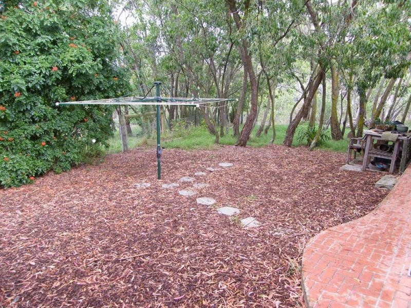 100 Mathiesons Road, Eagle Point VIC 3878