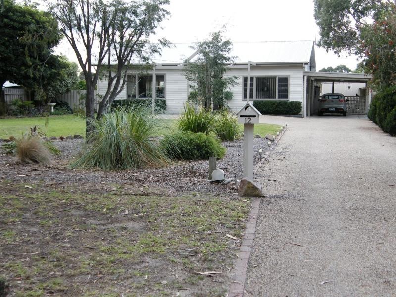 12 Simpson Street, Paynesville VIC 3880