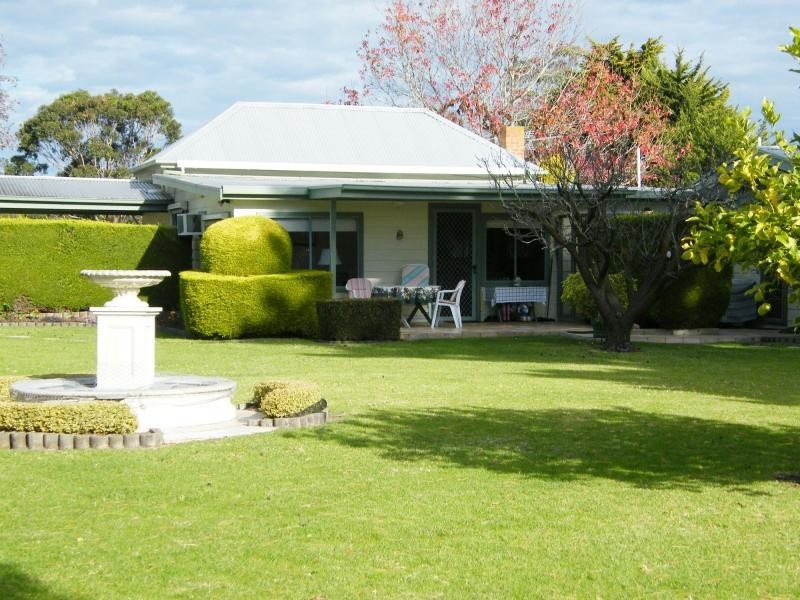175 Gravelly Point, Raymond Island VIC 3880