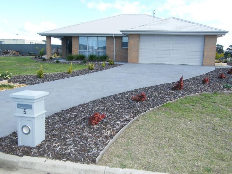 5 Chart Court, Newlands Arm VIC 3875