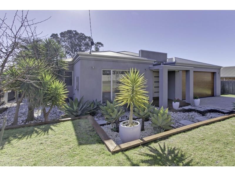 108 Newlands Drive, Paynesville VIC 3880