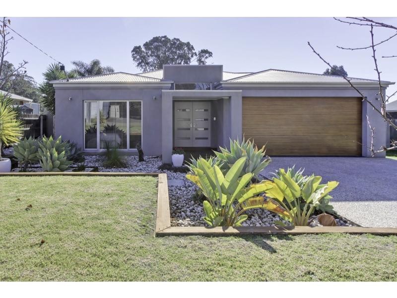 108 Newlands Drive, Paynesville VIC 3880
