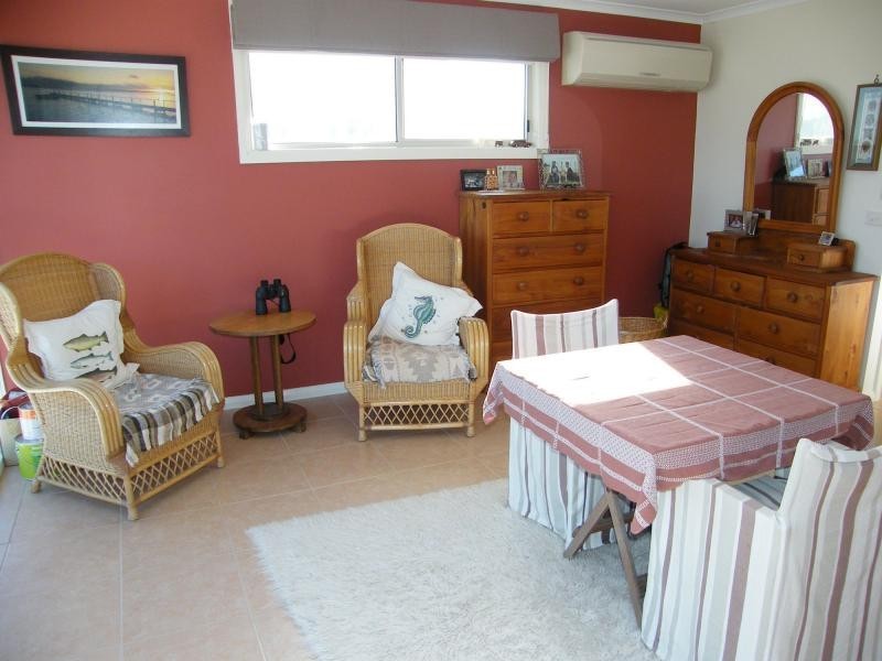 40 Fourth, Raymond Island VIC 3880