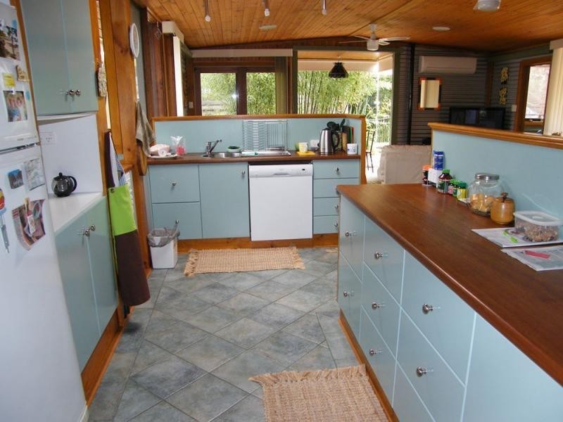 3 Sixth, Raymond Island VIC 3880