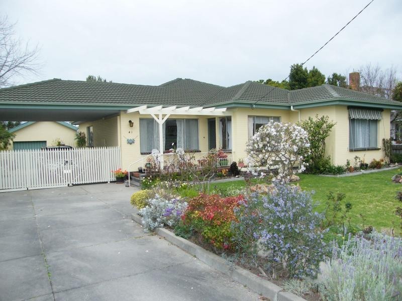 41 Murphy, Bairnsdale VIC 3875