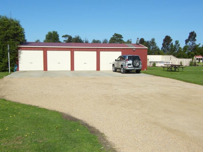 345 Lake Victoria Road, Newlands Arm VIC 3875