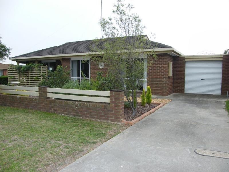 1-37 Fitzgerald, Bairnsdale VIC 3875