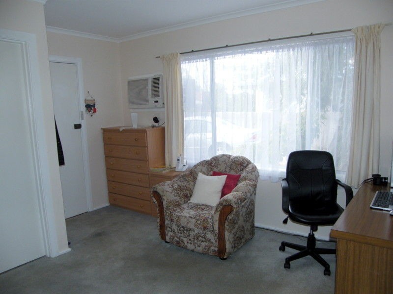 2/15 Kings Road, Paynesville VIC 3880