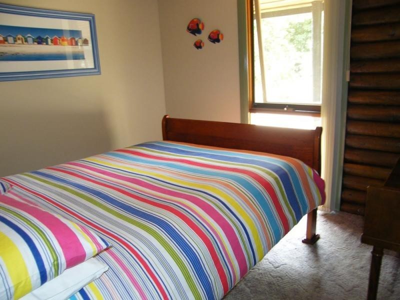 3 Sixth, Raymond Island VIC 3880